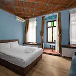 Taksimantiqueotel فندق