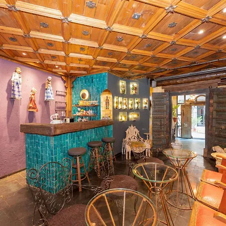 Taksimantiqueotel فندق