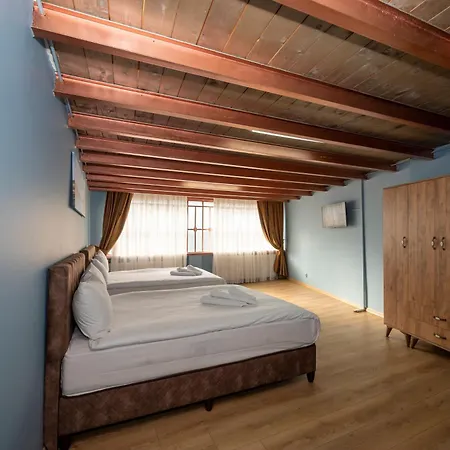 Taksimantiqueotel 2*