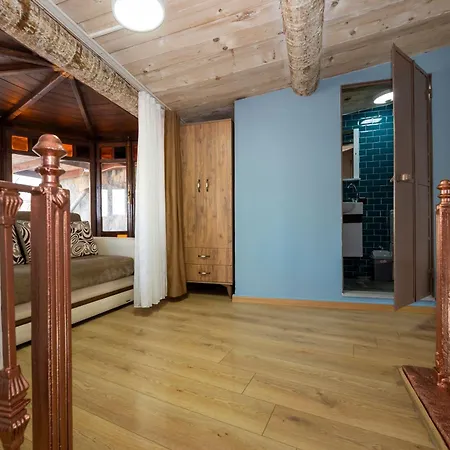 Taksimantiqueotel 2*