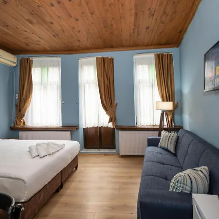 Taksimantiqueotel 2*