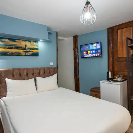 מלון Taksimantiqueotel 2*