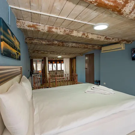 Taksimantiqueotel מלון