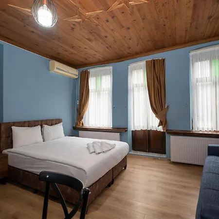 Taksimantiqueotel מלון 2*